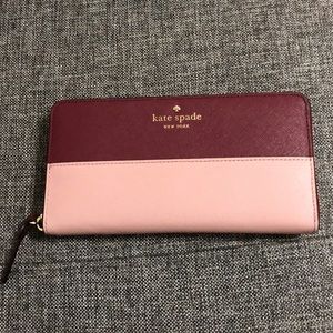 Kate Spade 2 tone zip wallet